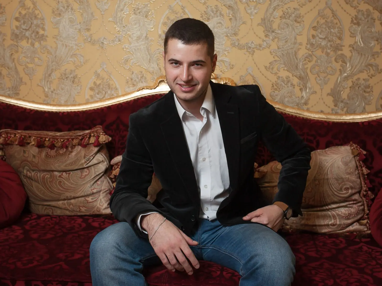 View more of AhilesW