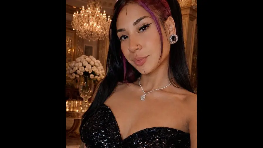 View more of AmelieVaillant