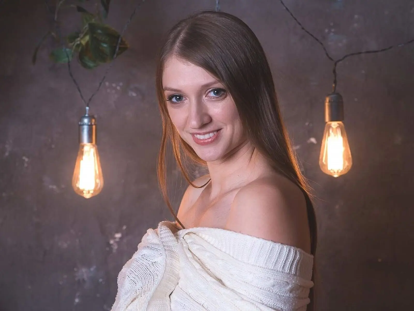 View more of AmellySmith