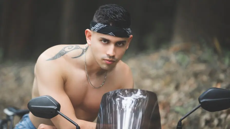 View more of AnderPerez