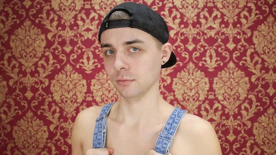 View more of CuteEmaerForU