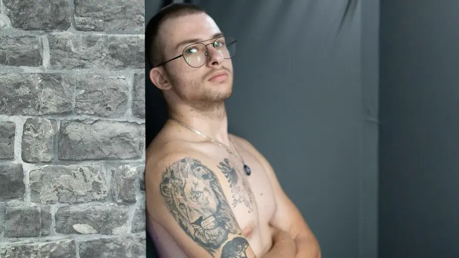 View more of DerekElliot