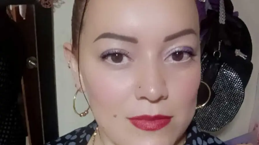 View more of DinaCarl