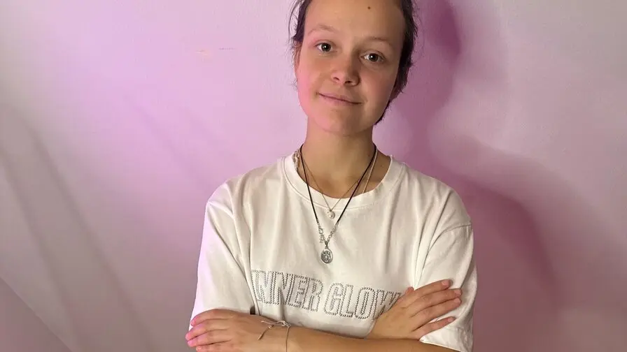 View more of FarahChaffins