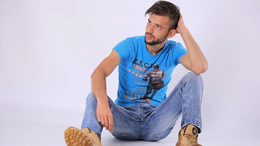 View more of JonathanRuiz