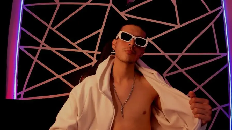 View more of KevinStaz