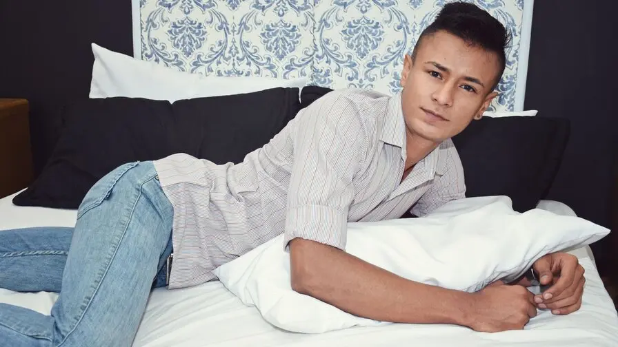 View more of MateoColens