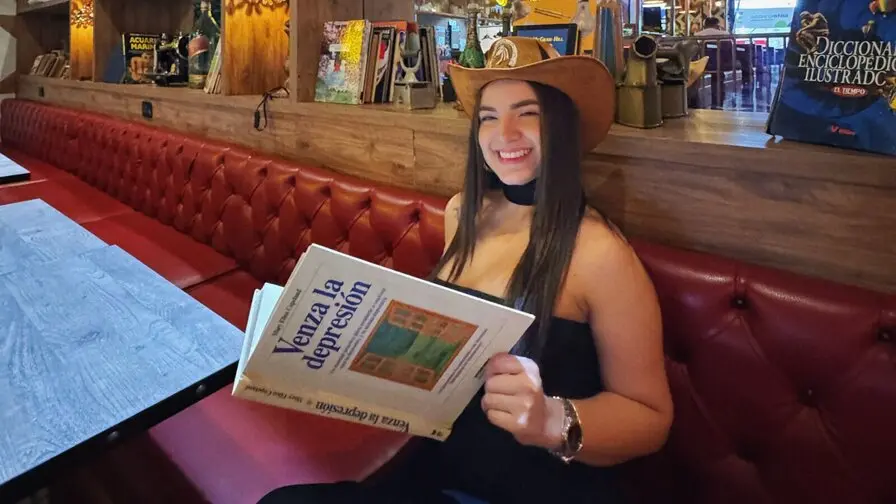 View more of MelanyCol