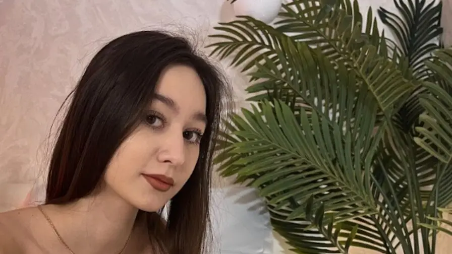 View more of NicoleBrownie