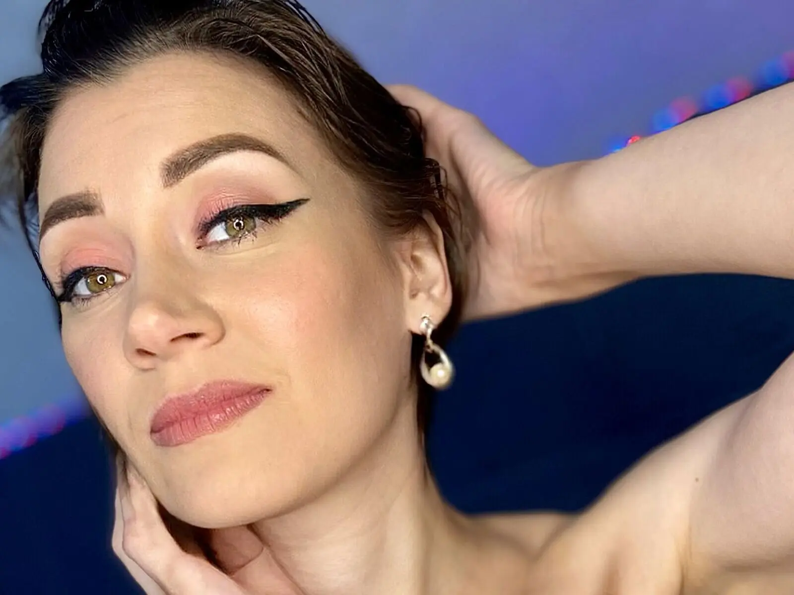 View more of SarahBronks