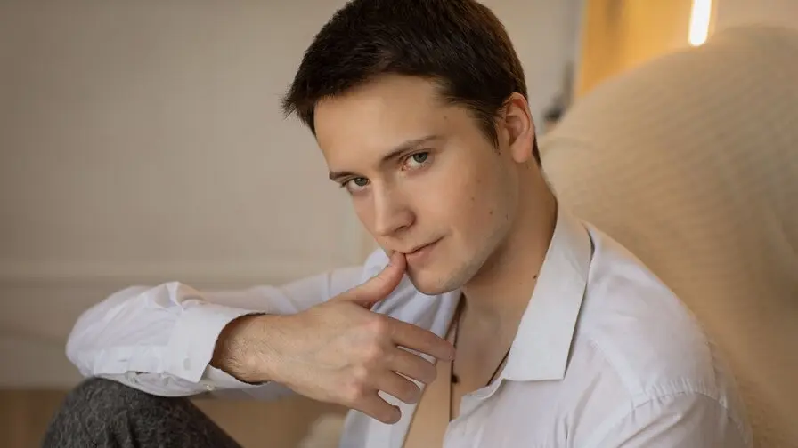 View more of ZackHandsom